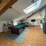 Grand Loft Avec Billard Et Netflix Socourt