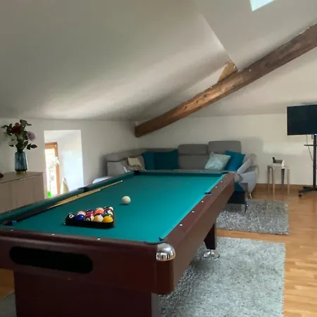 Billard Lounge Loft Détente Avec Billard&netflix By Boookingfuté Appartement