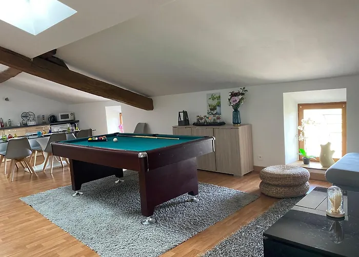 Grand Loft Avec Billard Et Netflix Apartmán